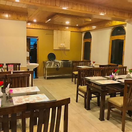 The Avenue Hotel , Manali A River Side Hotel Экстерьер фото