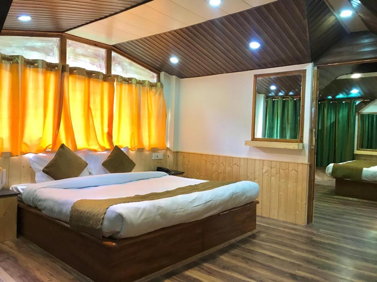 The Avenue Hotel , Manali A River Side Hotel Экстерьер фото