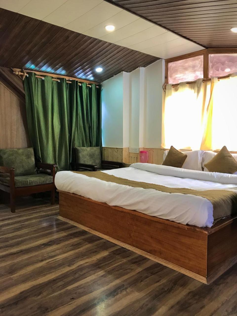 The Avenue Hotel , Manali A River Side Hotel Экстерьер фото