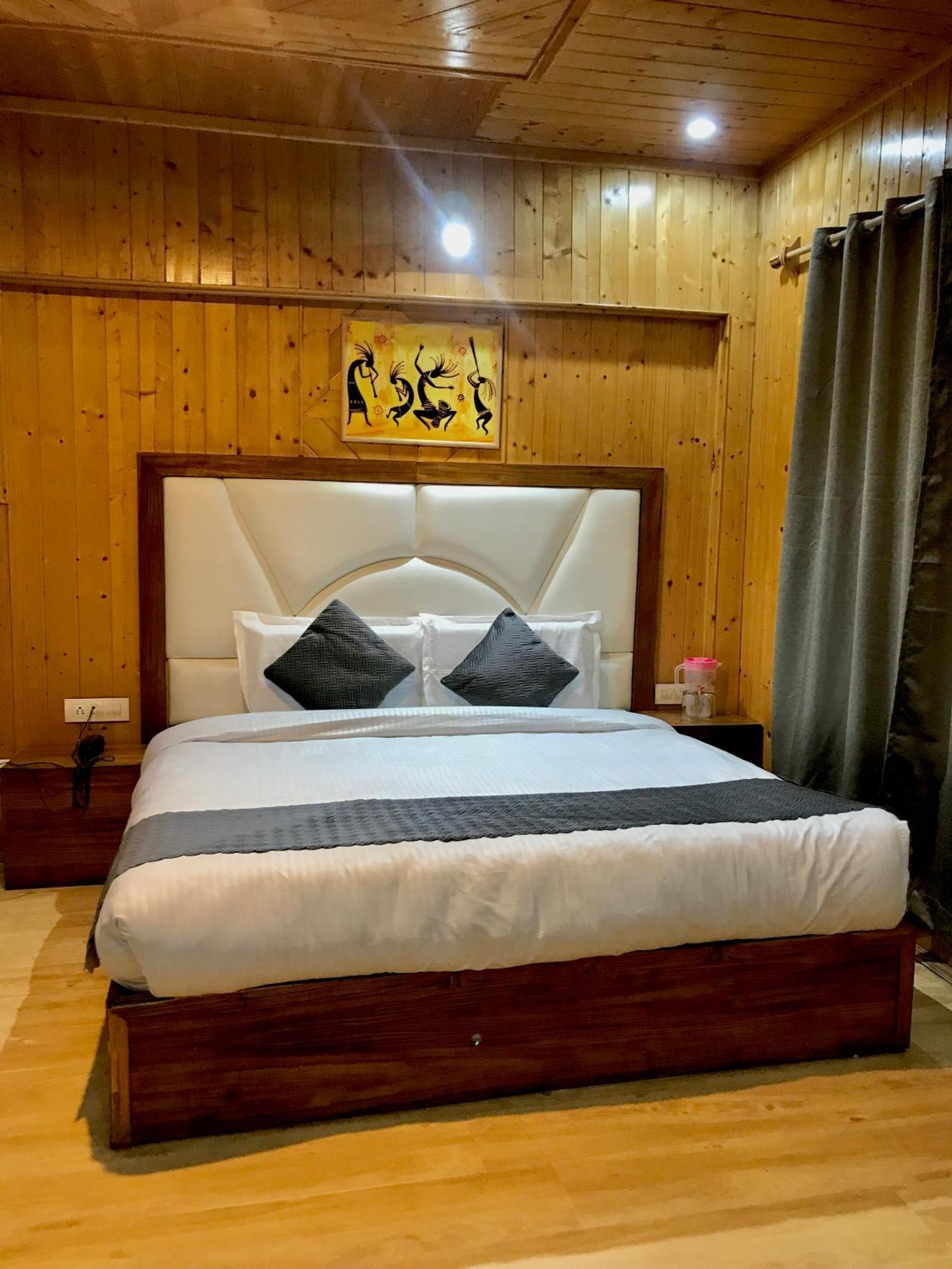 The Avenue Hotel , Manali A River Side Hotel Экстерьер фото