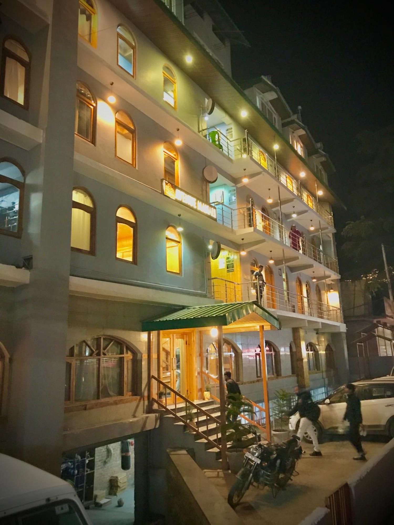 The Avenue Hotel , Manali A River Side Hotel Экстерьер фото