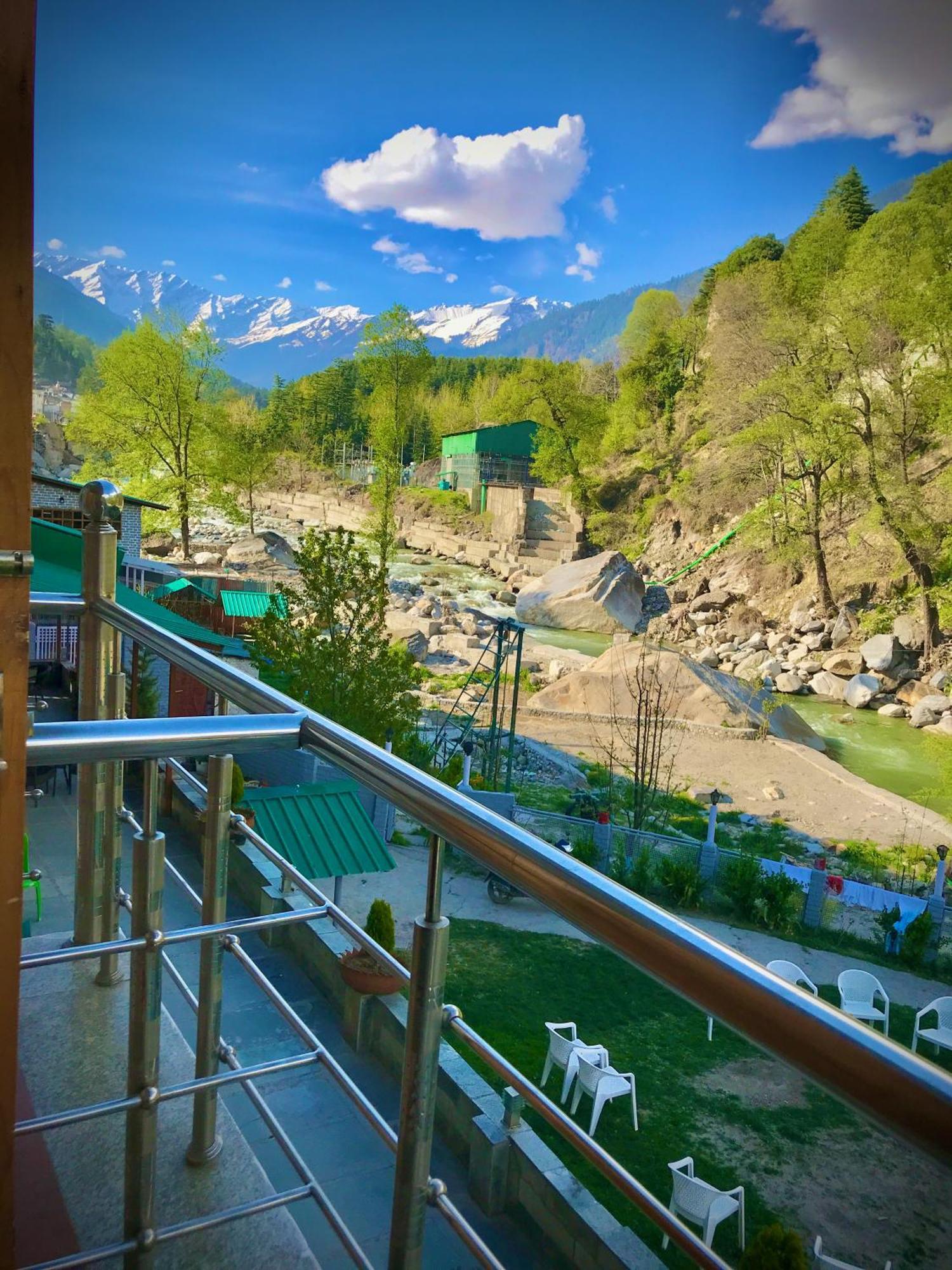 The Avenue Hotel , Manali A River Side Hotel Экстерьер фото